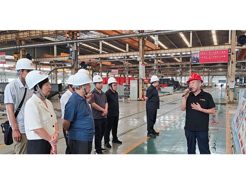 河南省社科聯(lián)副主席苗樹群一行蒞臨新科起重考察調(diào)研