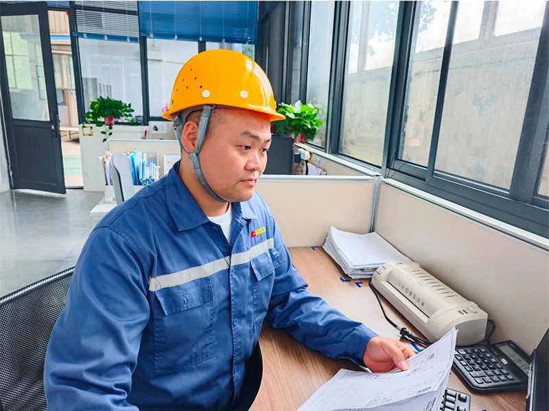 匠心筑夢 實(shí)干擔(dān)當(dāng)｜記端梁班班長蔡清晨的 “工匠之路”